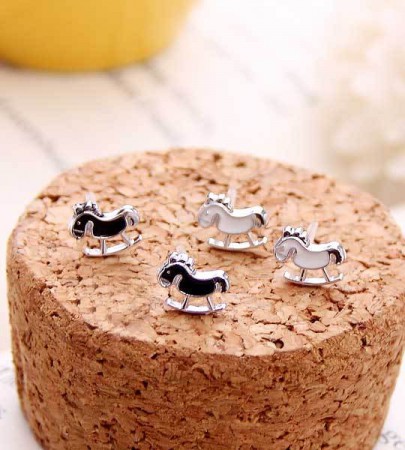 AD023  ♥木馬奇遇記♥矽膠防敏耳針